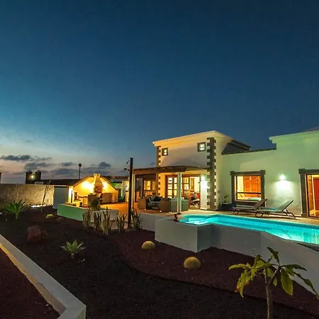 Casa 144, Los Alisios,