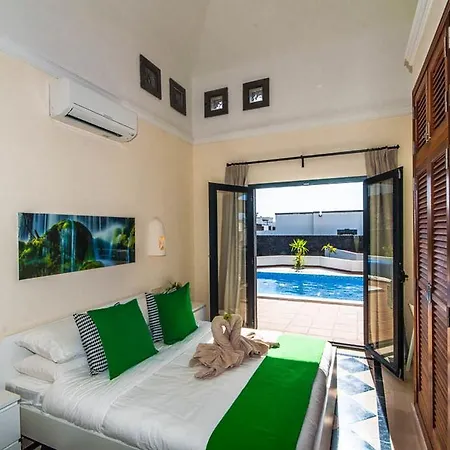 Casa 144, Los Alisios,